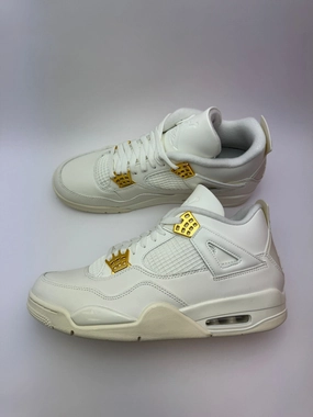 Jordan 4 Retro "Metallic Gold" spring - loaded running option