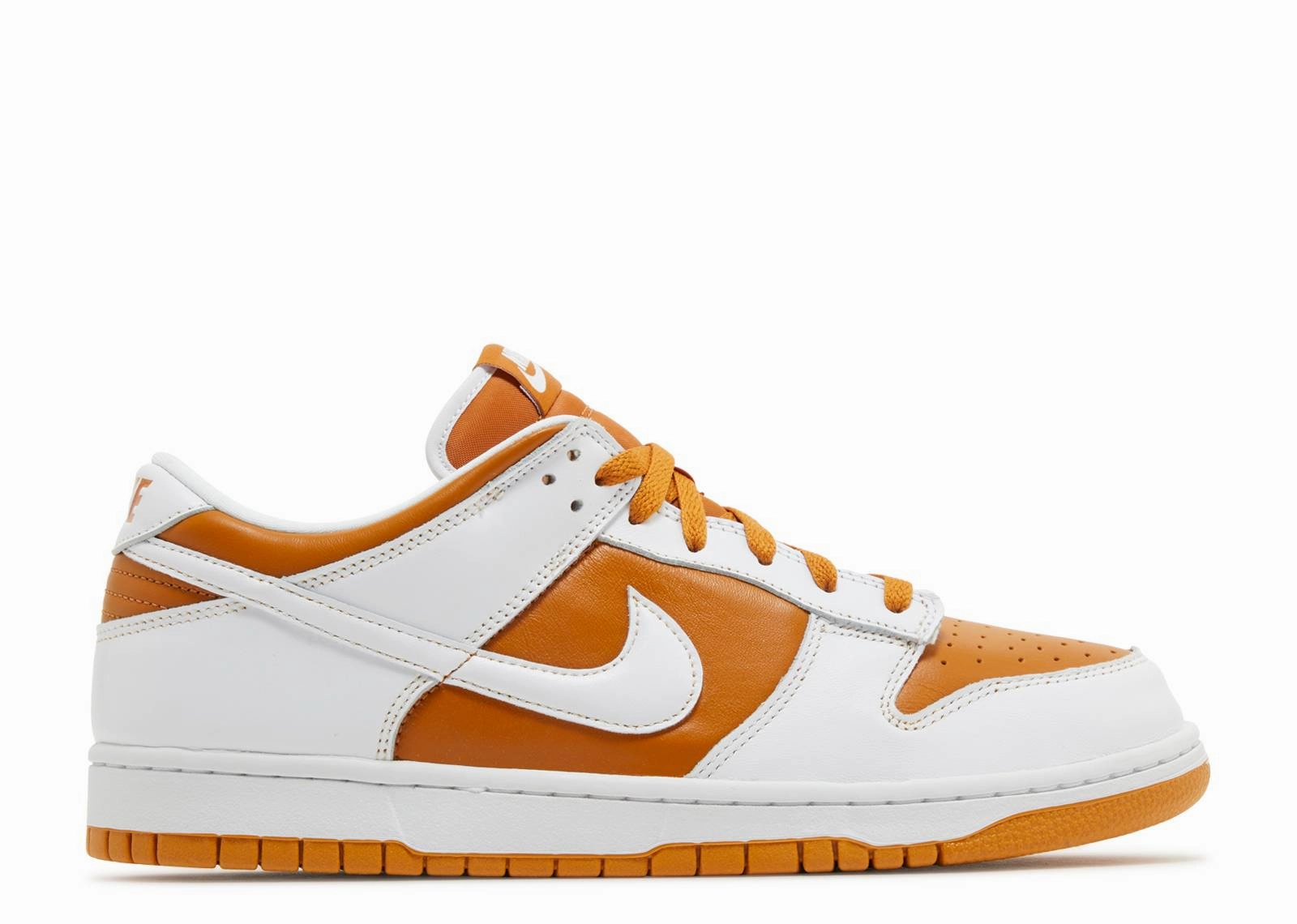 Dunk Low CO.JP "Reverse Curry" (2024) evening - runner early - morning runner shoes