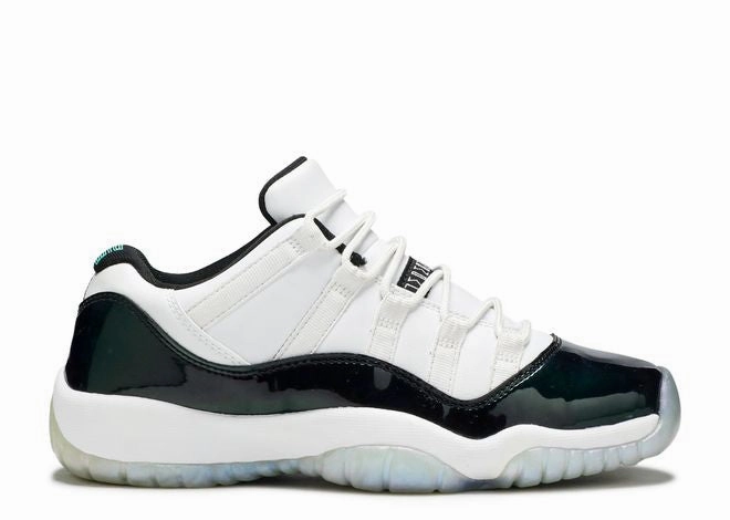 toe box roomy Jordan 11 Retro Low Iridescent (GS) (Preowned)