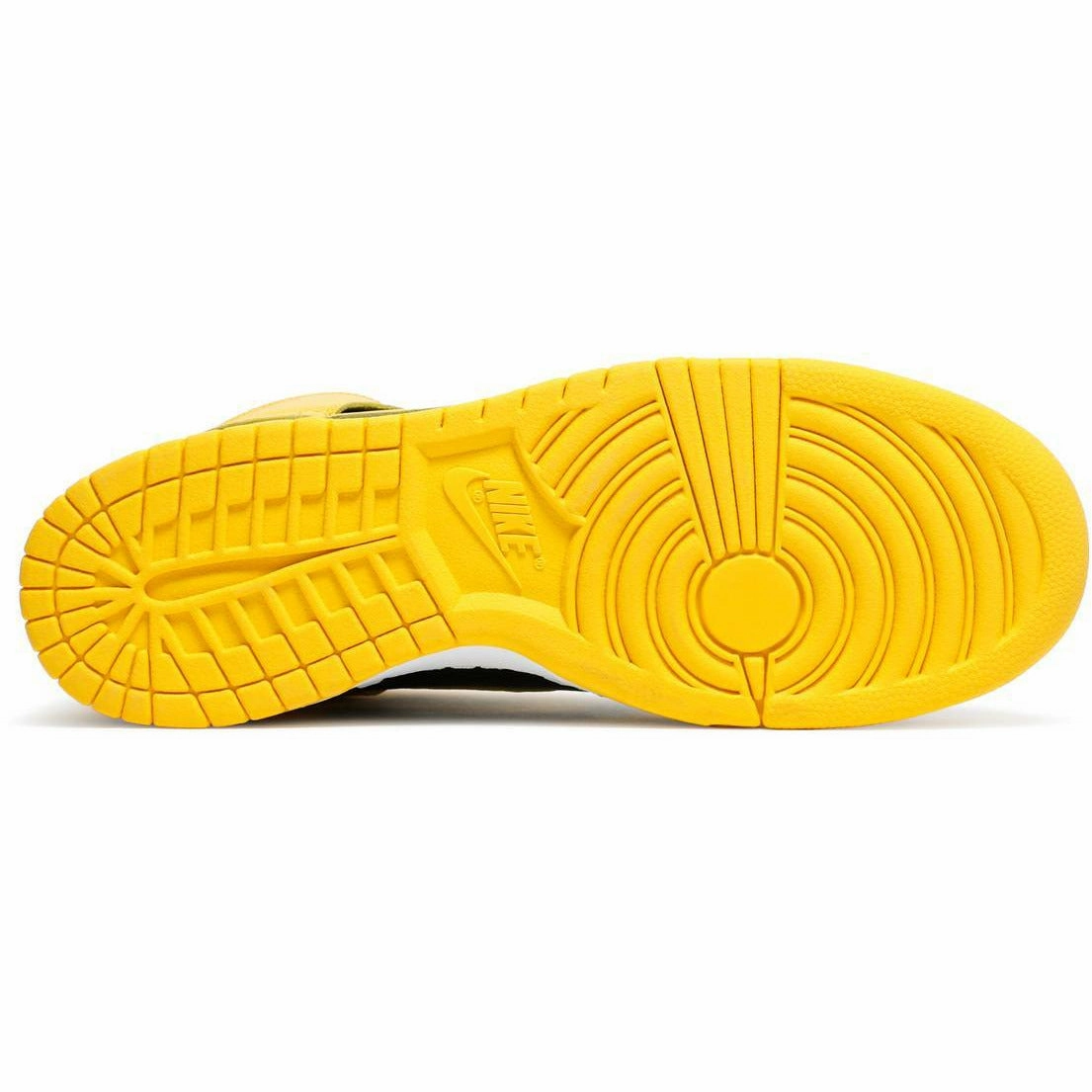 Dunk High "Varsity Maize" (2020) running for health improvement countryside running option