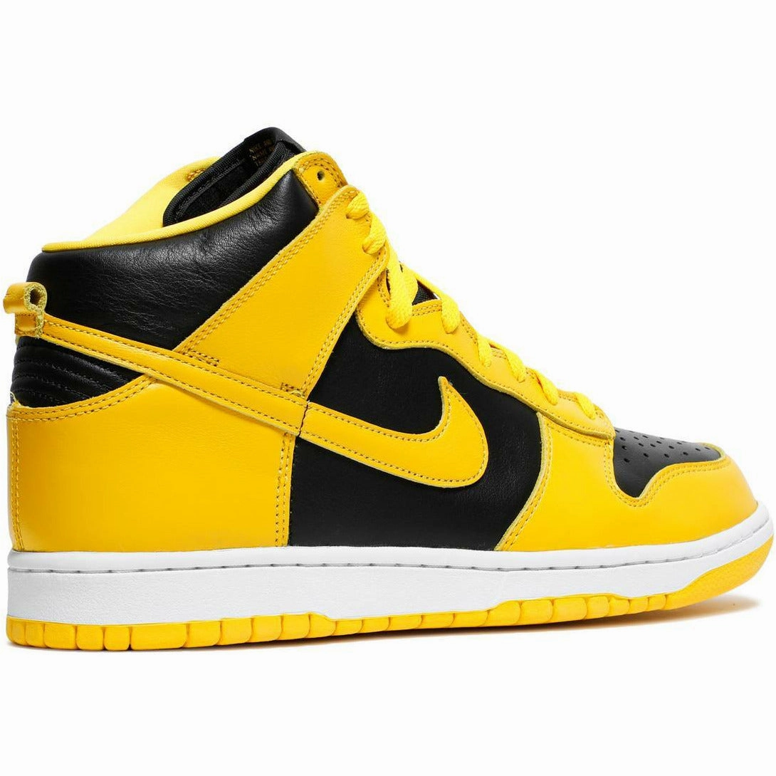 Visible in Dark Dunk High "Varsity Maize" (2020)