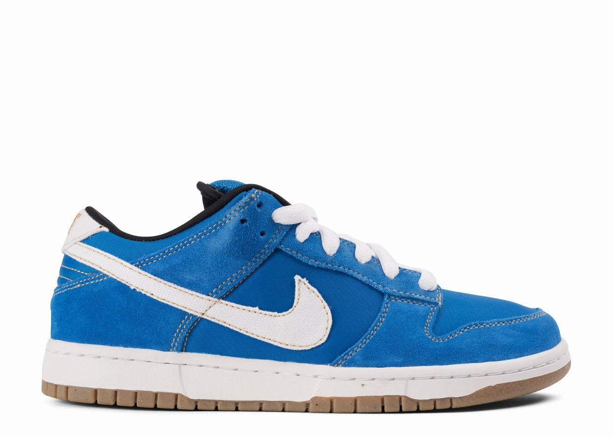 Street Fighter X Dunk Low Pro SB Chun Li (2010) UV - protection - factor shoes