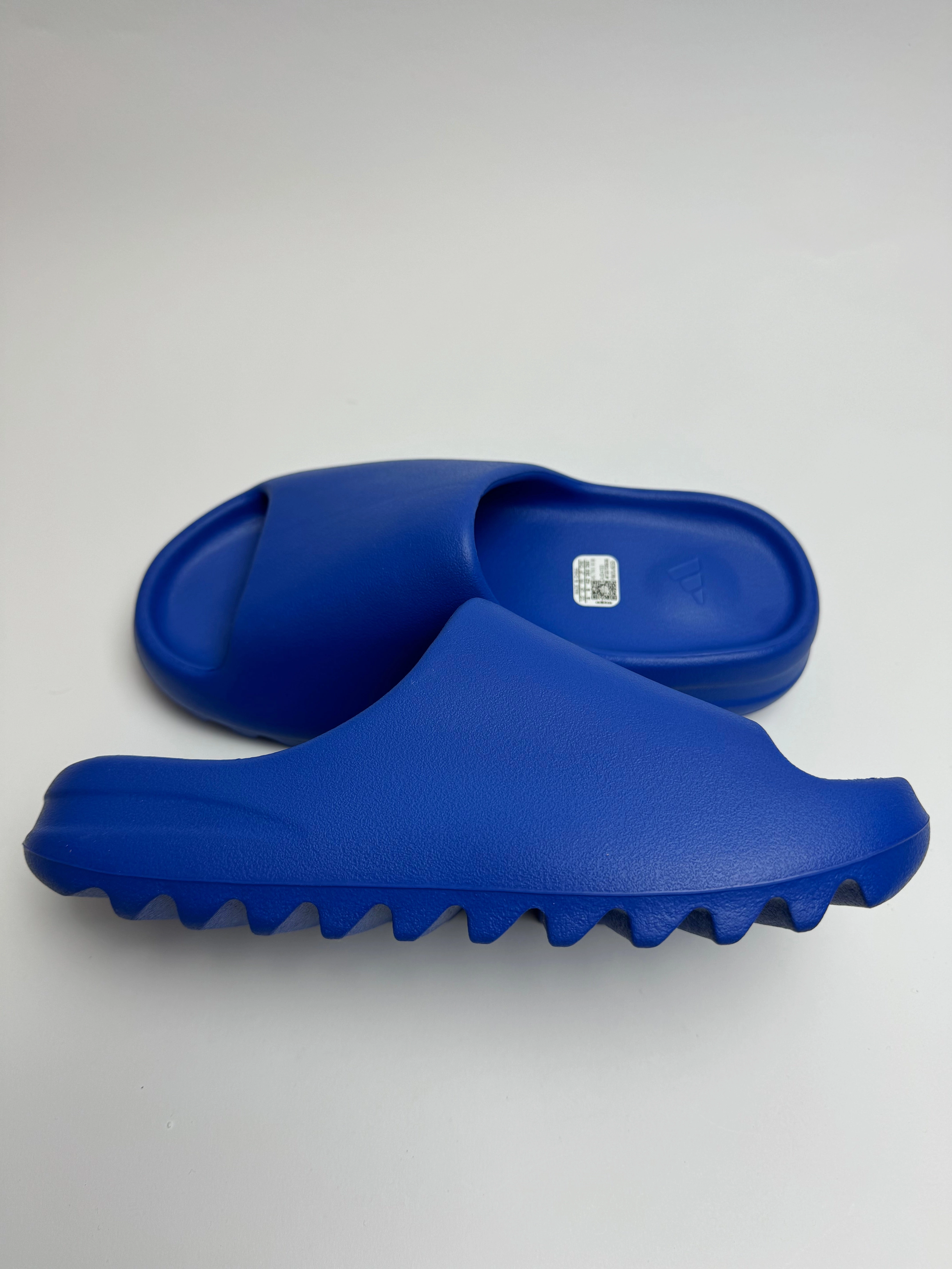 Yeezy Slide "Azure" Soft Material Cozy Step-On
