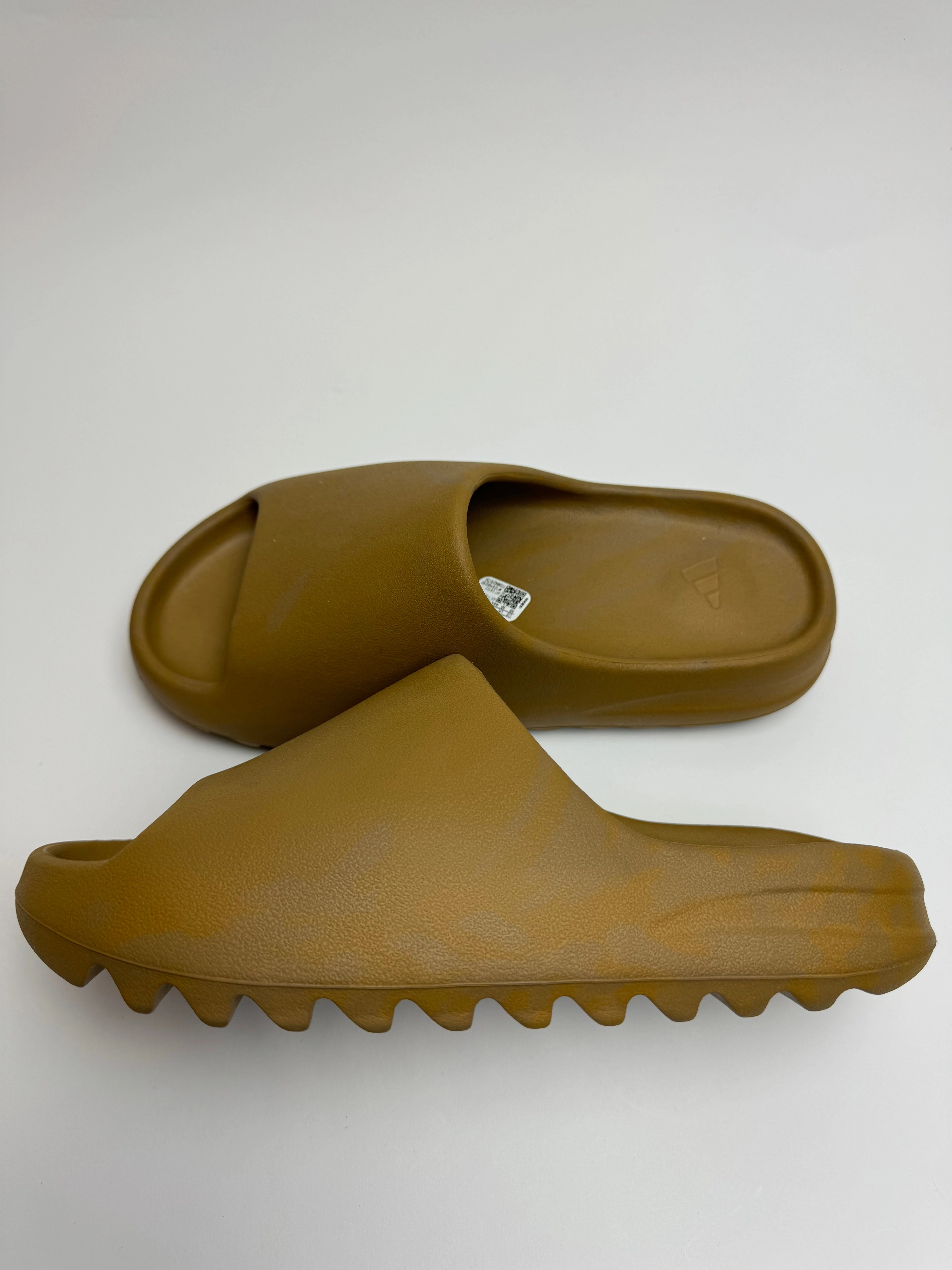 Outdoor Relax Yeezy Slide "Ochre"