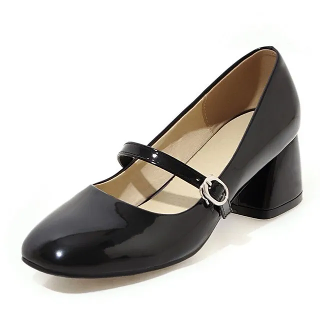 USS Shoes Abby Women's Mid Heel With Buckle Shoes