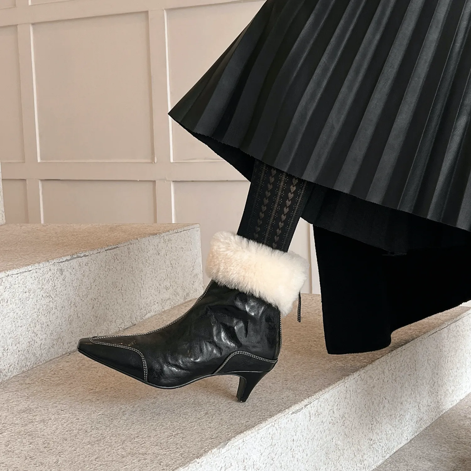 USS Shoes Ariana Women's With Warm Plush Leather Ankle Boots