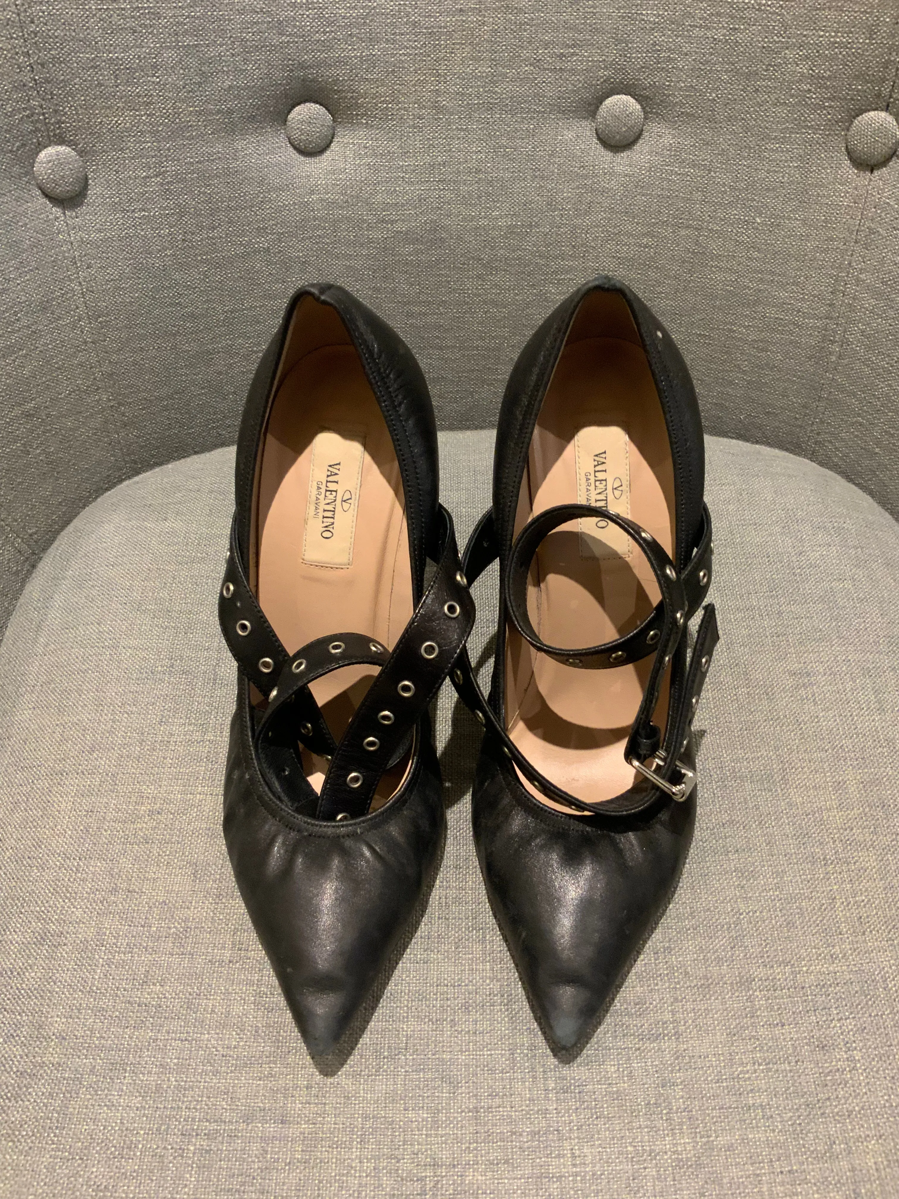 Valentino Women's Black Leather Eyelet Trim Slingback Shoes Size 39 UK 6 US 9 ladies