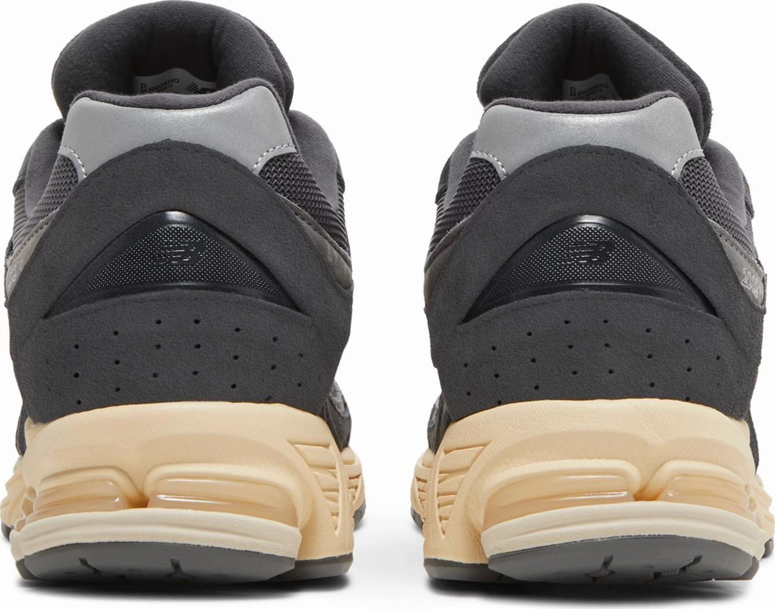 New Balance 2002R Black Dark Grey Running Trails Adjustable Fit