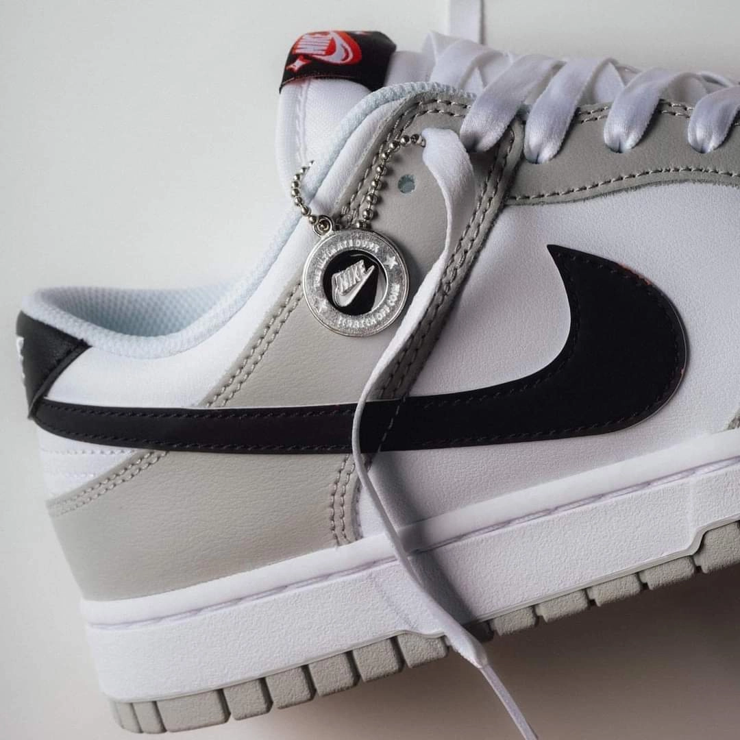 running in poorly - maintained tracks shoes Nike Dunk Low SE Lottery Pack Grey Fog