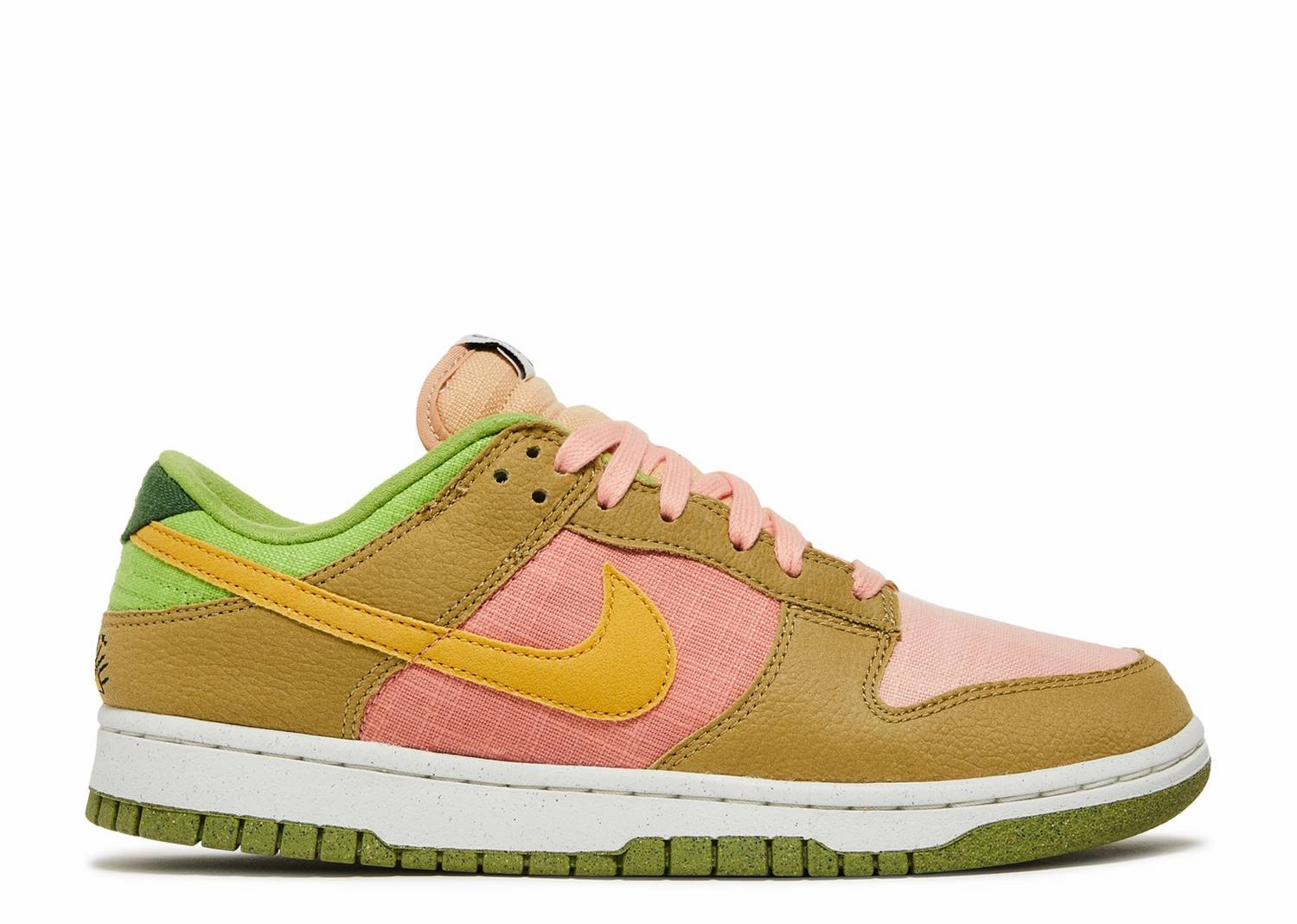 Comfortable Cushions Nike Dunk Low "Sun Club Arctic Orange" (Myrtle Beach Location)