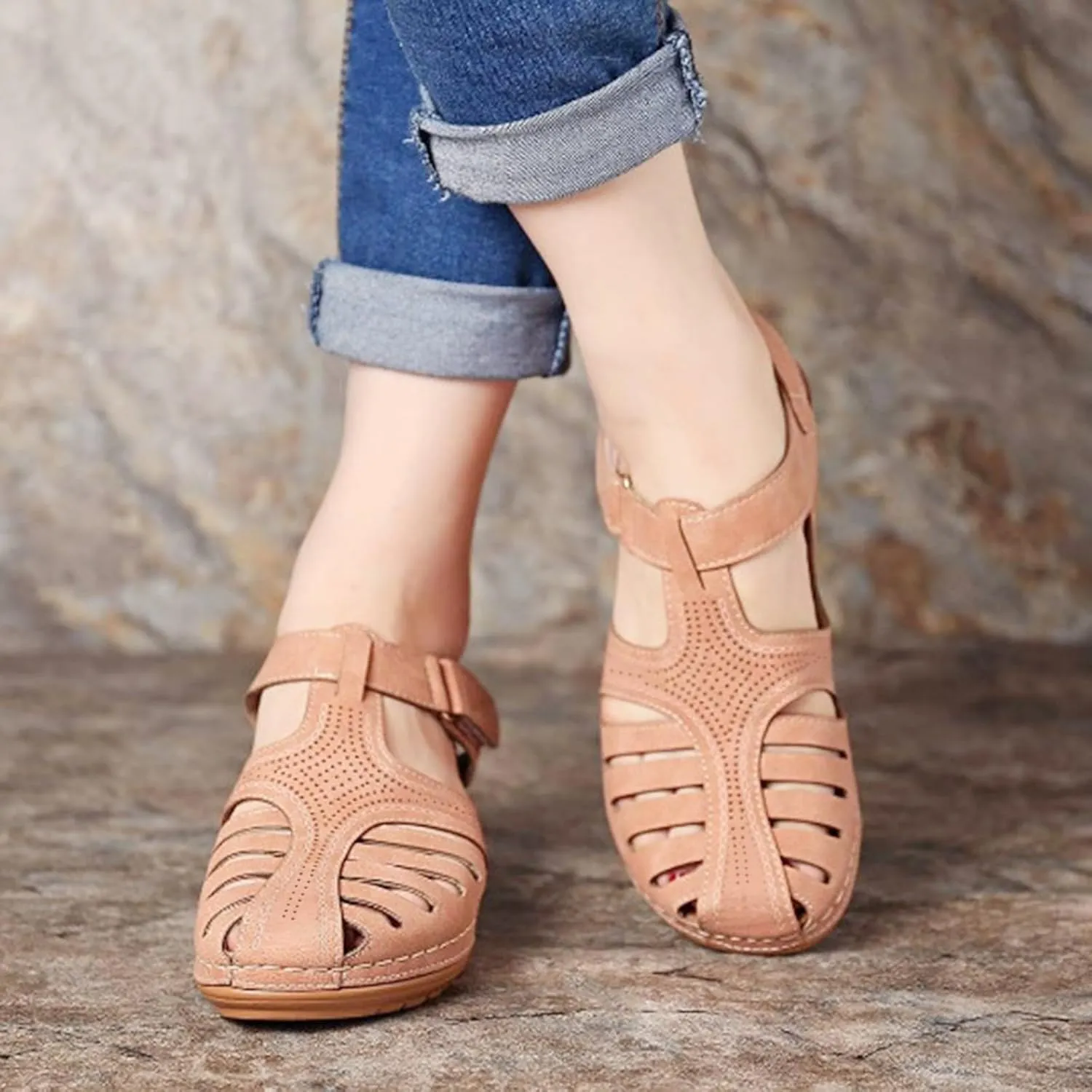 Womens Flat Sandals Closed Toe Wedges Cutout Sandals Summer Walking Adjustable Strap Outdoor Comfort Shoes