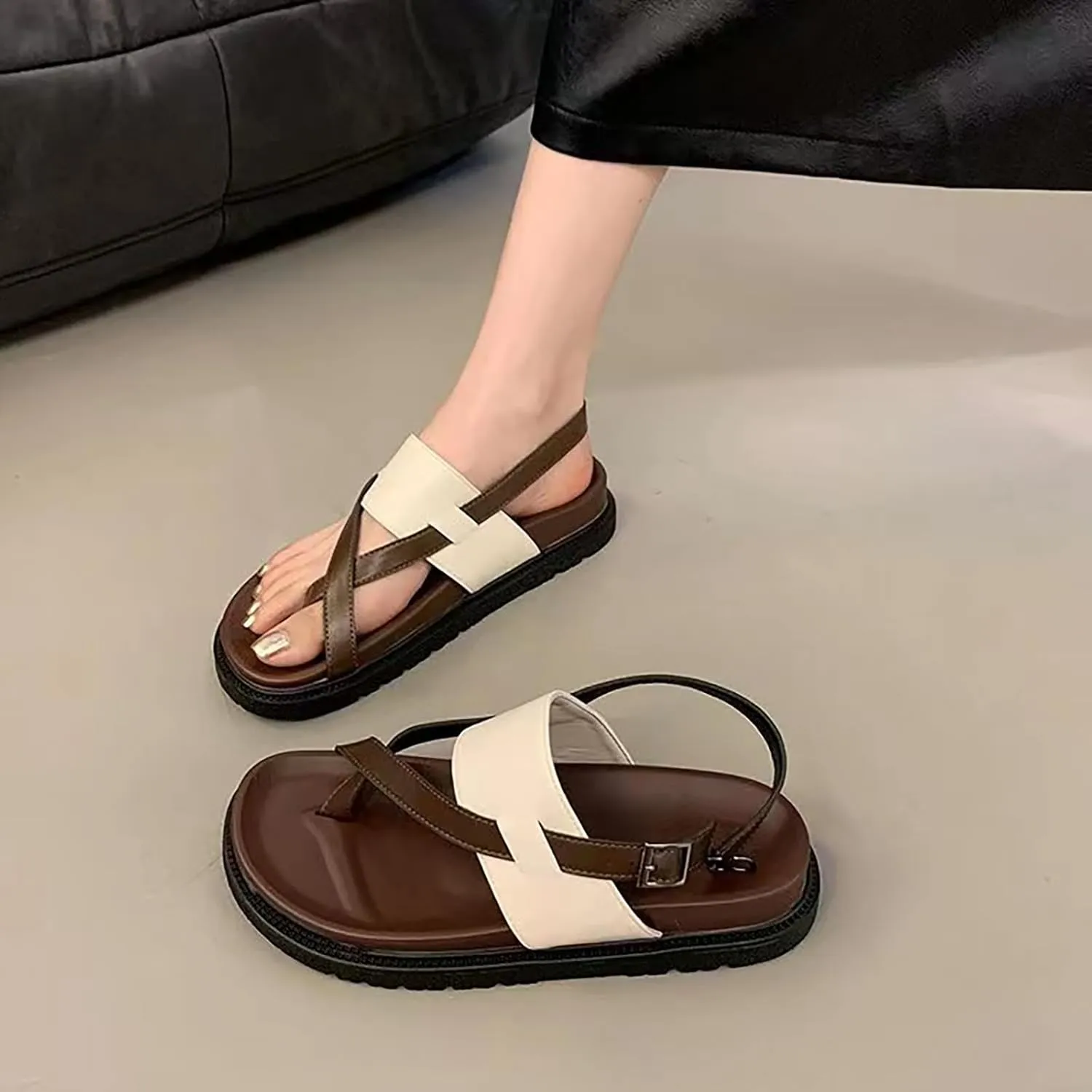 Womens Flip Flops Leather Flip Flops For Women Arch Support Sandals Women's Breathable Walking Sandals Womens
