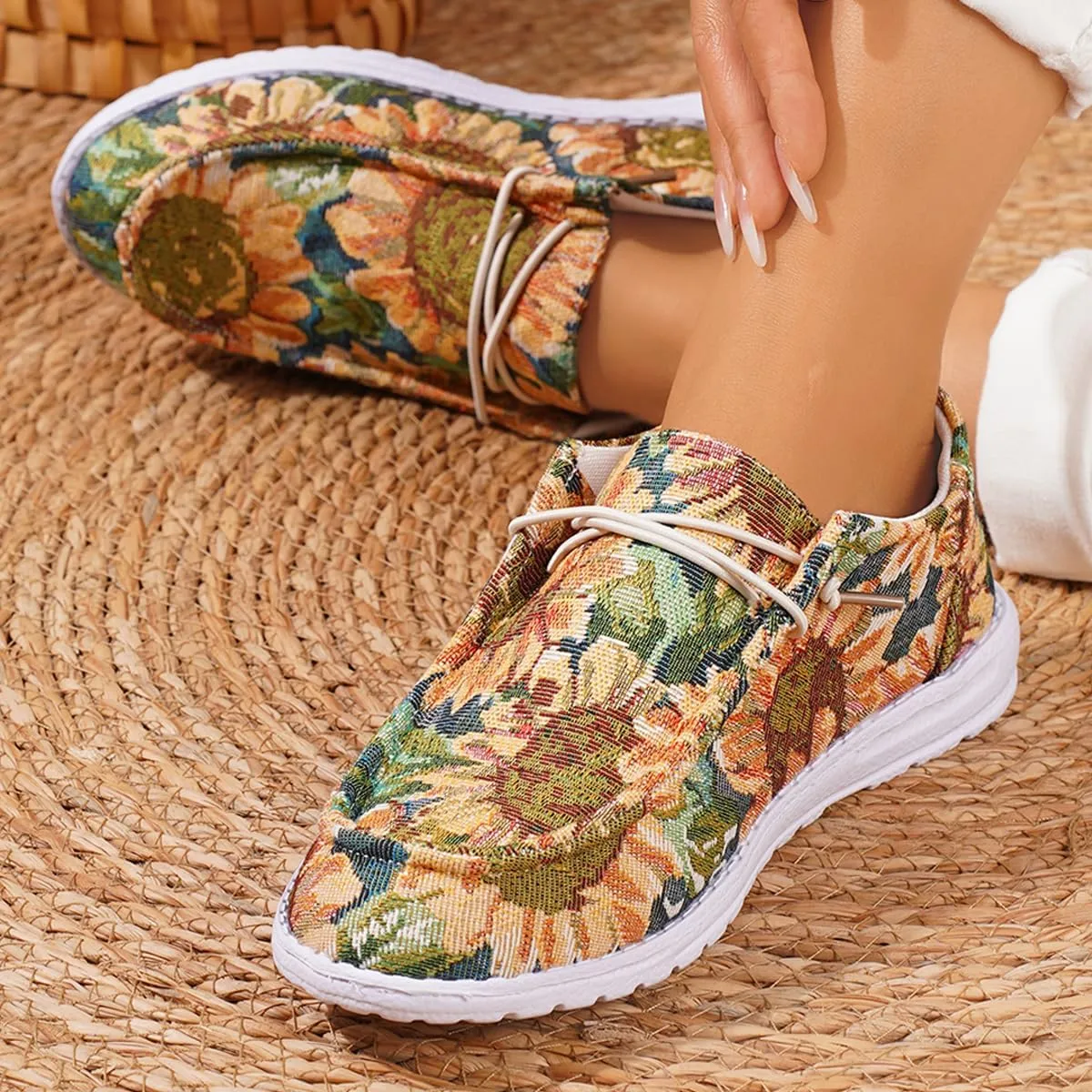 Women's Low Top Outdoor Walking Loafers Printing Slip On Breathable Canvas Loafers Round Toe Boat Shoes Casual Comfortable Lightweight Lace Up Shoes