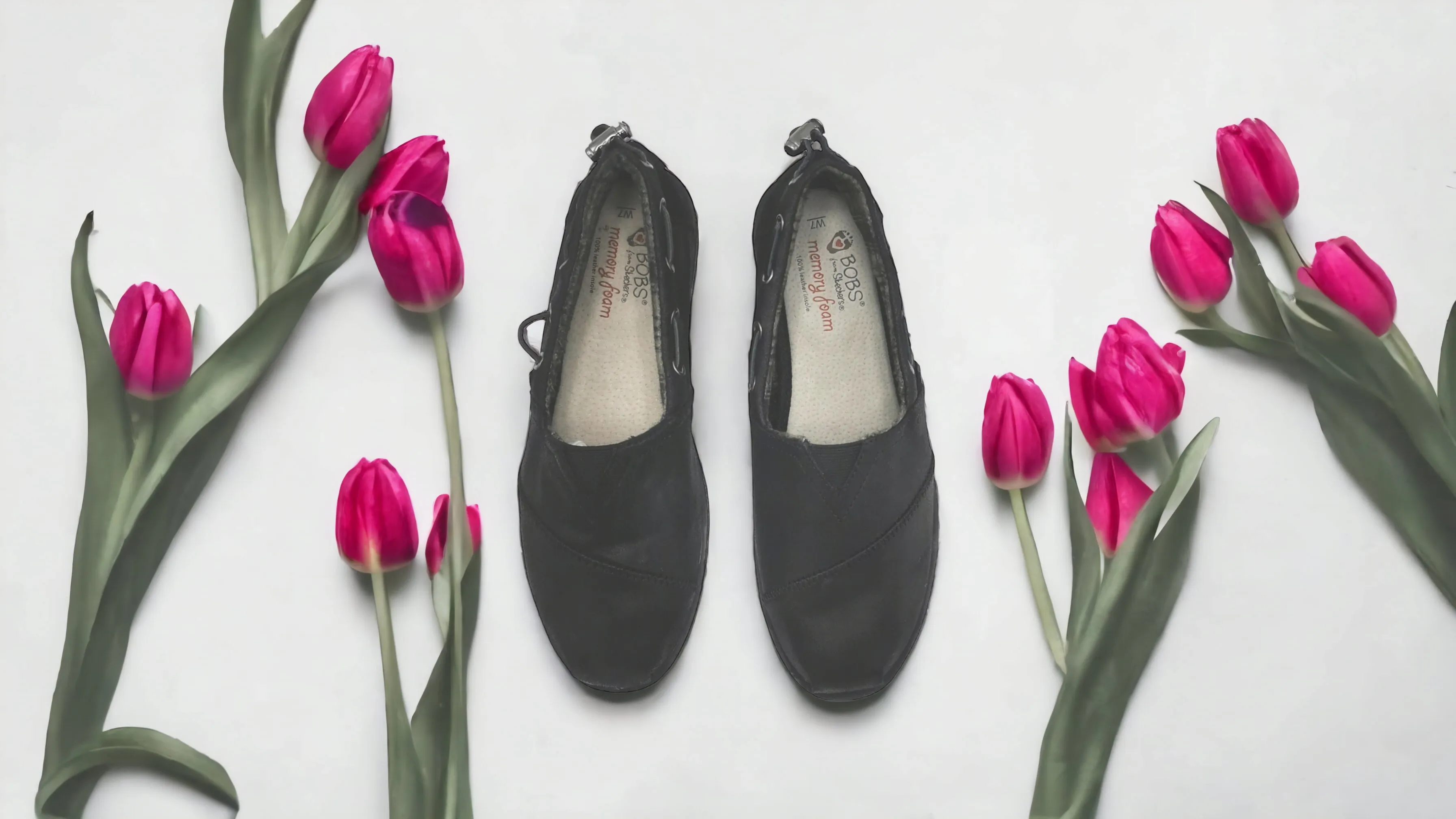 WOMENS SIZE 7 W - BOB's, Black Comfort Memory Foam Shoes EUC B26