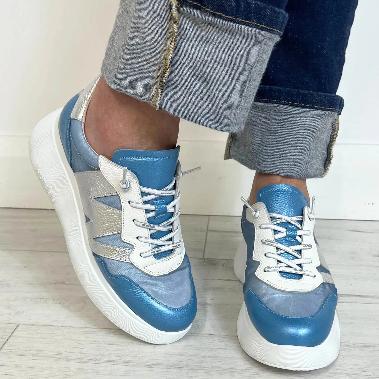 Wonders Two Tone Blue Leather Sneakers